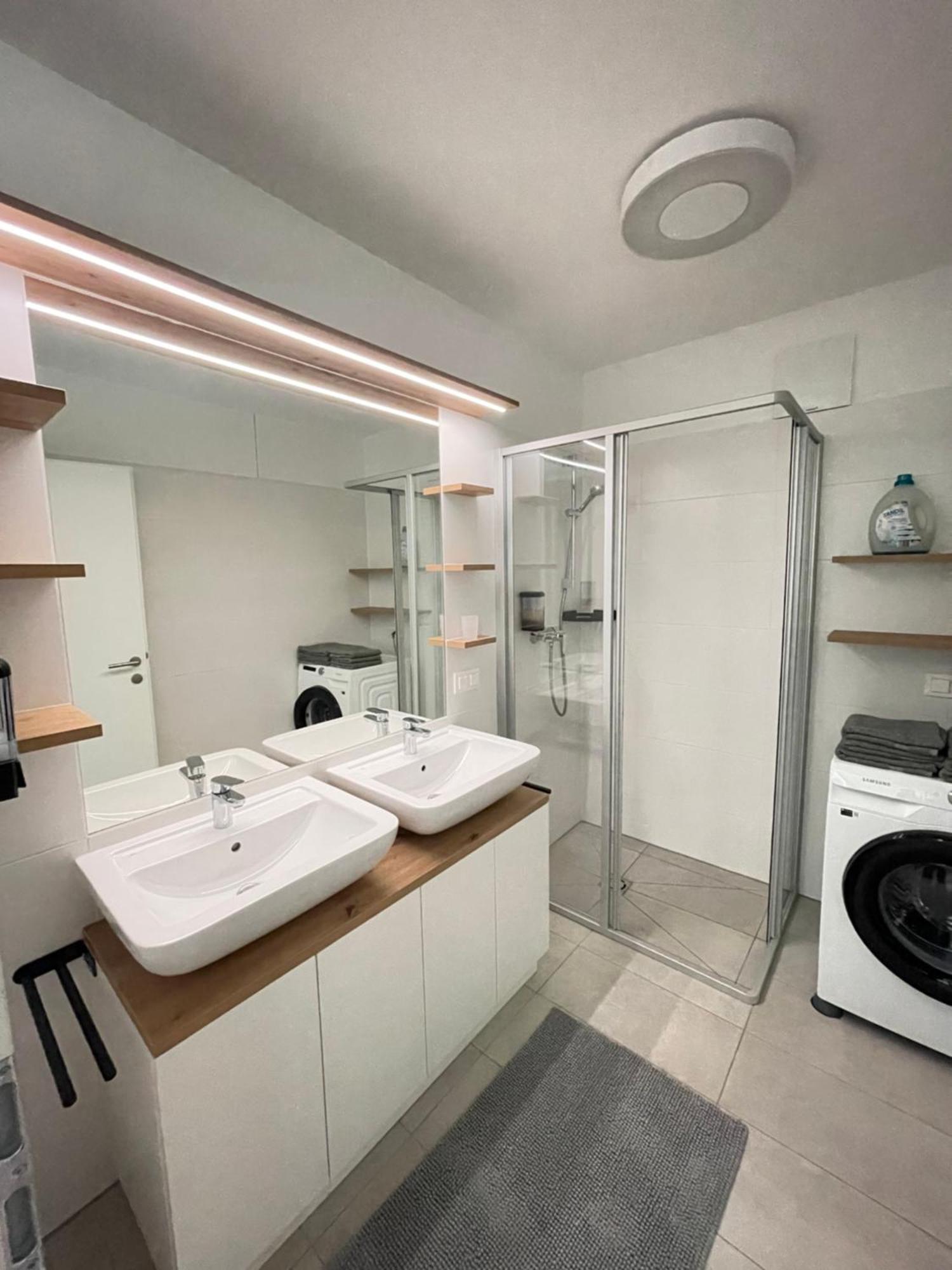 100 Qm Penthouse, Self-Check-In, 2 Parkplaetze Διαμέρισμα Γκρατς Εξωτερικό φωτογραφία